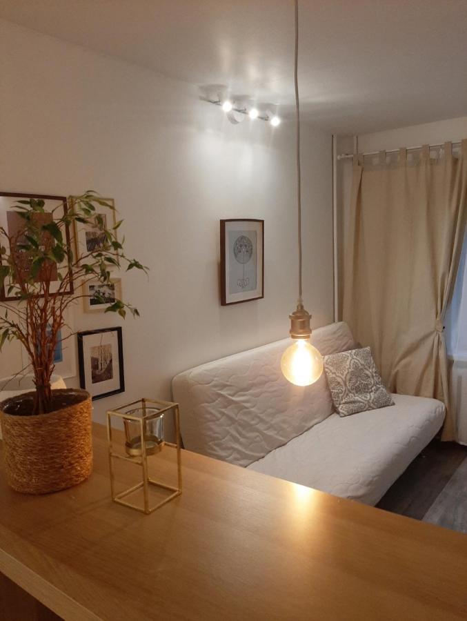 New! Cozy Apartment With Free Guarded Parking Rīga Exterior foto